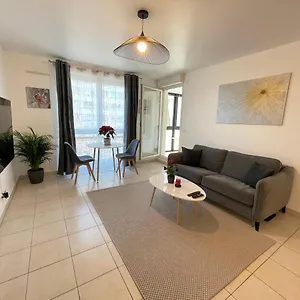 https://superbe-t2-avec-parking-et-loggia.fr-provencehotel.com