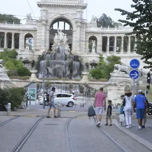 https://joli-t2-refait-a-neuf-lumineux-et-accessible.fr-provencehotel.com
